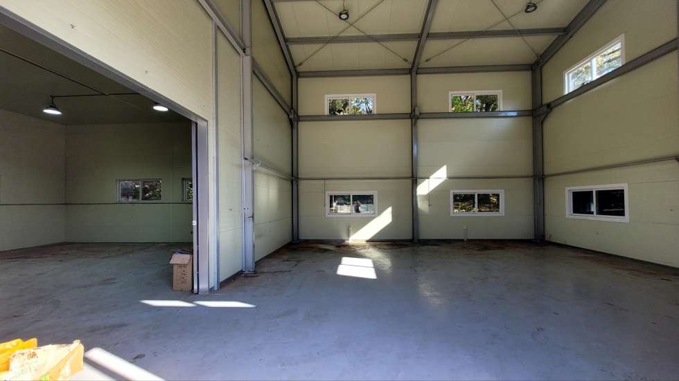경기 김포시 통진읍 가현리 김포 통진 공장 임대 저렴한 가격의 내부사무실, 가설천막 설치된 단독마당 공장 월세 매물번호 10106 사진 5